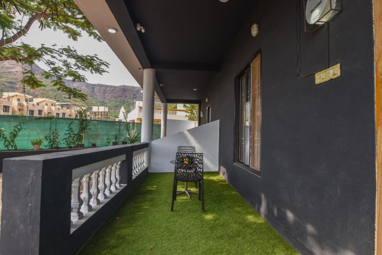 Black Stone Villa Kārli Exterior foto